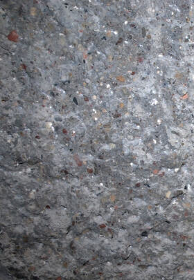 Architekturbeton mit unterschiedlicher Oberflächenstruktur